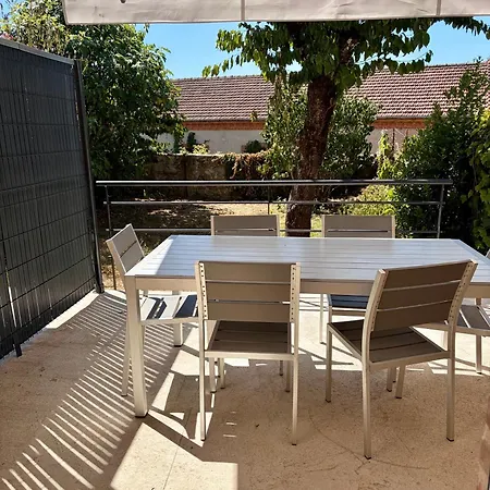 فيلة Maison Climatisee Et Renovee Confort 4 Avec Jardin Arthes